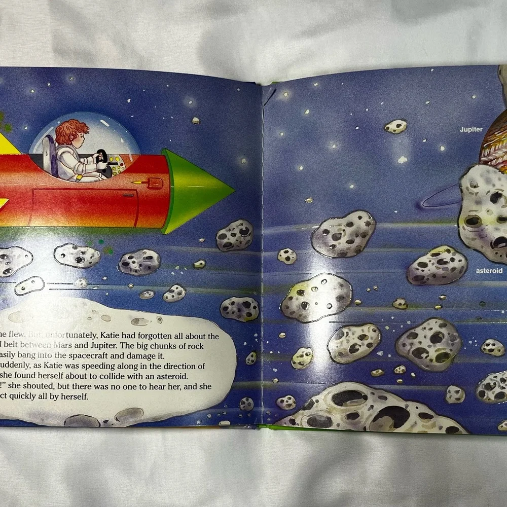 Trip to the Planets Golden Glow in the Dark Book Lucille Hammond HC Vintage